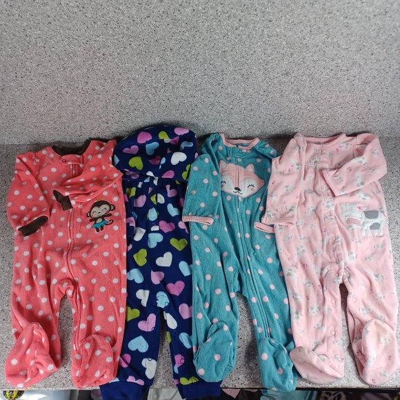 Bundle Fleece Footie Pajamas Baby Girls 6-9 Months Sleep Sack - Picture 2 of 11